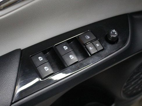 Used 2018 Toyota Prius Two image 21