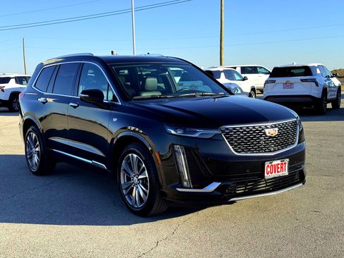 Used 2025 Cadillac XT6 Premium Luxury image 4