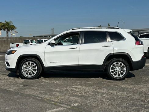 Used 2019 Jeep Cherokee Latitude w/ Cold Weather Group image 6