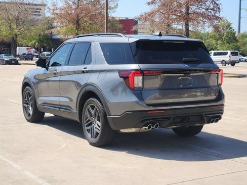 Used 2025 Ford Explorer ST AWD/4WD image 7
