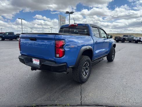 Used 2026 Chevrolet Colorado ZR2 w/ Technology Package AWD/4WD image 5