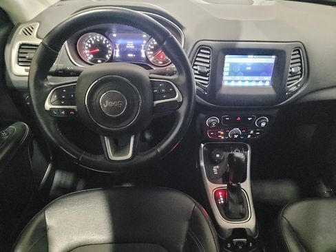 Used 2017 Jeep Compass Latitude w/ Popular Equipment Group AWD/4WD image 22