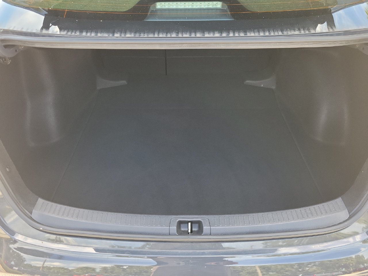 Used 2024 Toyota Corolla LE FWD image 8