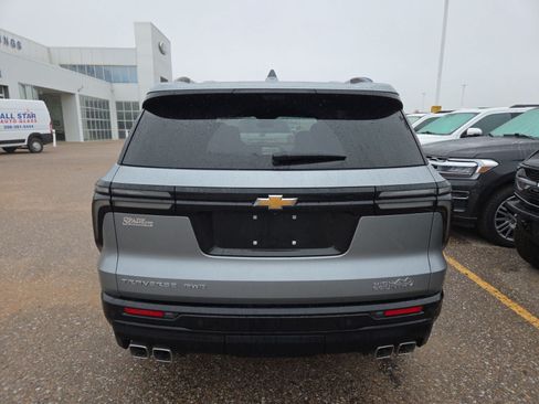 Used 2026 Chevrolet Traverse High Country AWD/4WD image 4
