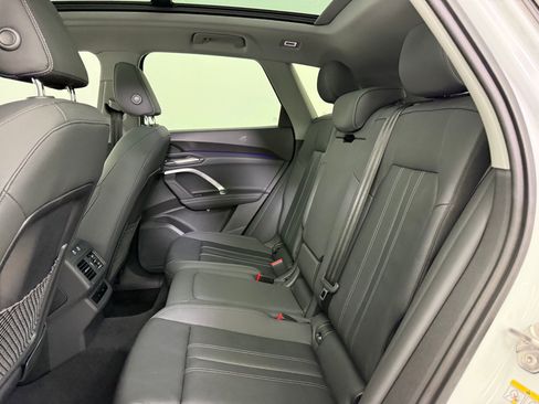 Certified 2025 Audi Q5 Premium w/ Convenience Package image 16