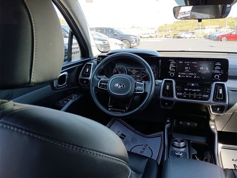Used 2021 Kia Sorento S image 15