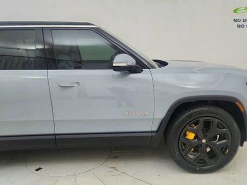 Used 2024 Rivian R1S Adventure AWD/4WD image 8
