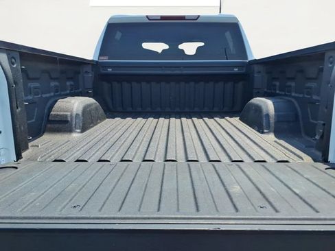 Used 2022 Chevrolet Silverado 1500 LT Trail Boss AWD/4WD image 19