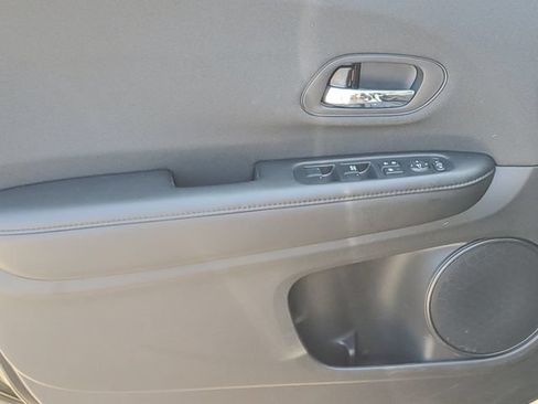 Used 2022 Honda HR-V LX image 13