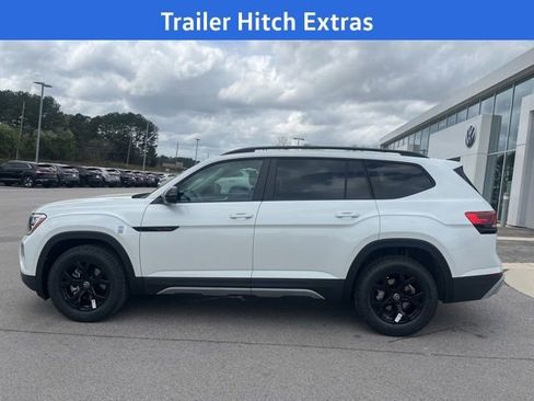 New 2026 Volkswagen Atlas Peak Edition image 3