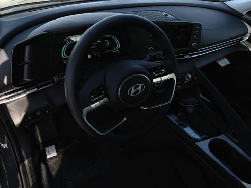New 2026 Hyundai Elantra Blue image 16