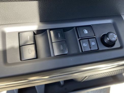 Used 2025 Toyota Tundra SR5 AWD/4WD image 24