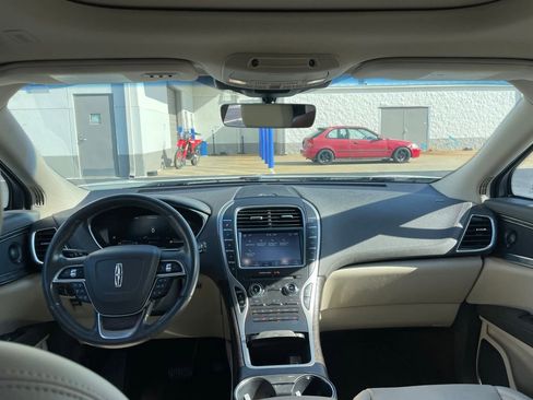 Used 2020 Lincoln Nautilus Reserve w/ Equipment Group 201A FWD image 5