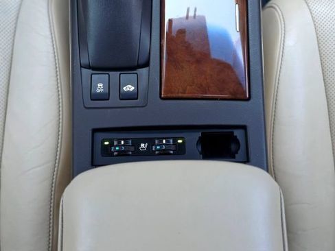 Used 2013 Lexus RX 450h AWD w/ Navigation Pkg image 24