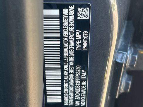 Used 2023 Jeep Renegade Latitude AWD/4WD image 29
