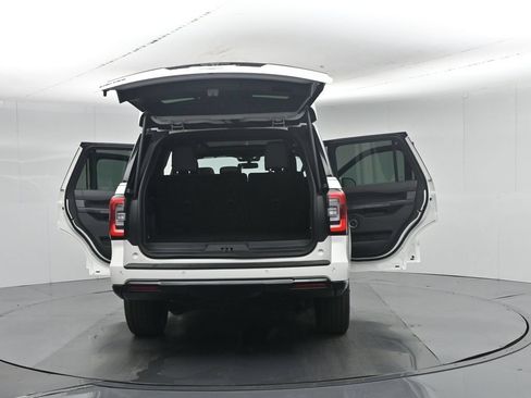 Used 2023 Ford Expedition Limited AWD/4WD image 39