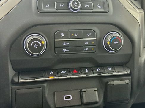 Used 2020 Chevrolet Silverado 1500 Custom w/ Custom Value Package RWD image 16