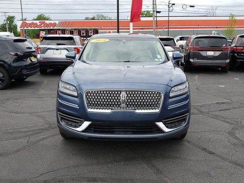 Used 2019 Lincoln Nautilus Reserve AWD/4WD image 2