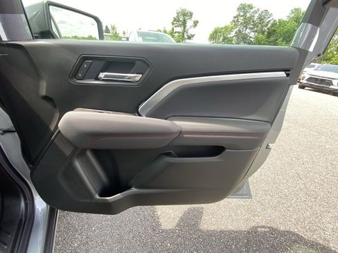 New 2025 Chevrolet Colorado Z71 image 24