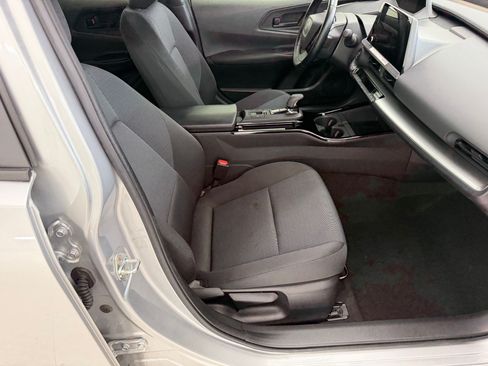 Used 2024 Toyota Prius LE FWD image 24