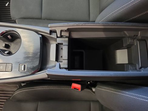 Used 2023 Nissan Rogue S FWD image 32