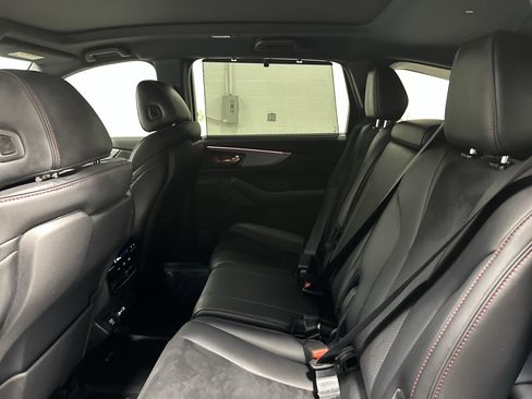 Used 2023 Acura MDX A-Spec image 31