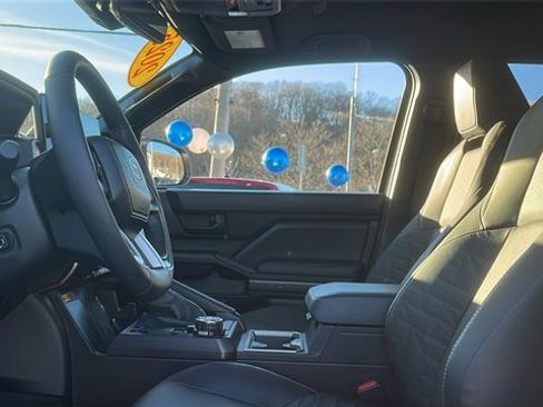 Certified 2025 Toyota 4Runner TRD Off-Road Premium image 9