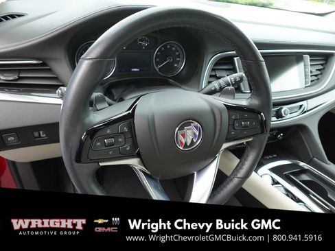 Used 2023 Buick Enclave Essence image 13