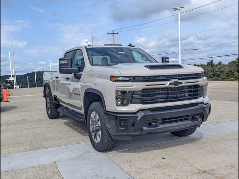 New 2026 Chevrolet Silverado 2500 Custom w/ Custom Convenience Package AWD/4WD image 5