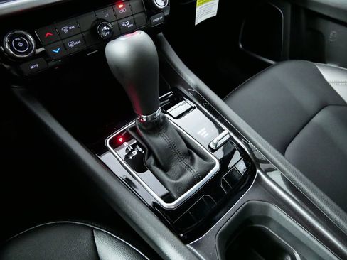 Used 2024 Jeep Compass Latitude image 50