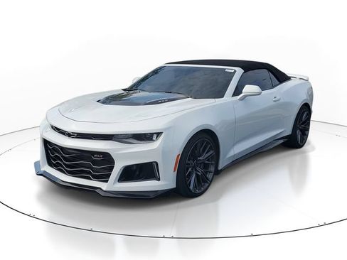 Certified 2022 Chevrolet Camaro ZL1 RWD image 2