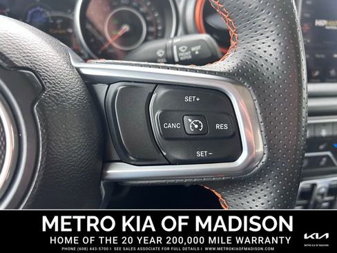Used 2023 Jeep Gladiator Mojave w/ Cold Weather Group image 16