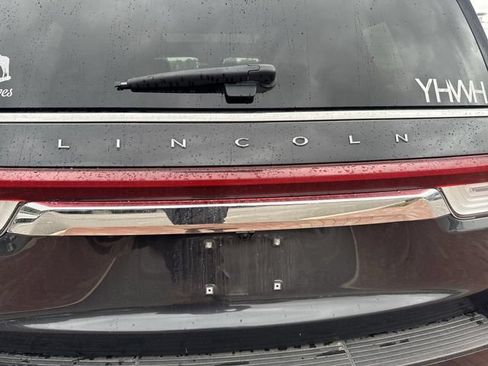 Used 2022 Lincoln Navigator Reserve AWD/4WD image 9