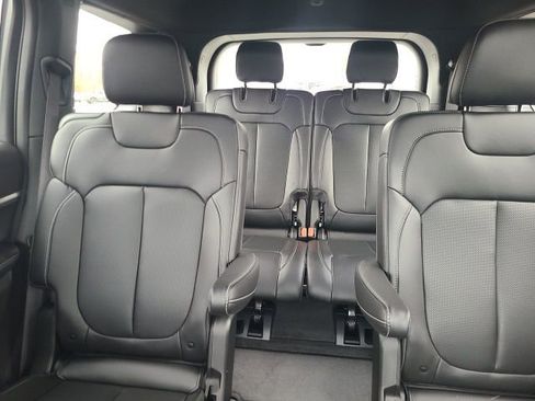 New 2025 Jeep Grand Cherokee L Limited w/ Luxury Tech Group II AWD/4WD image 16