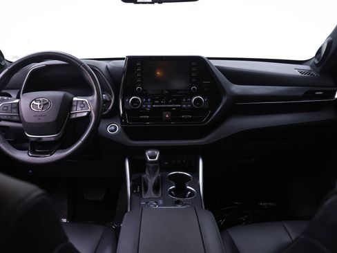 Used 2021 Toyota Highlander XSE AWD/4WD image 5