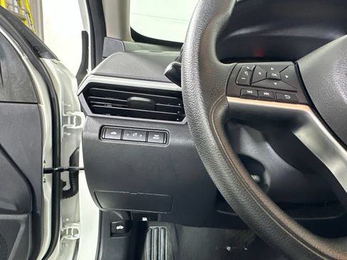 Used 2022 Nissan Altima 2.5 SV AWD/4WD image 11