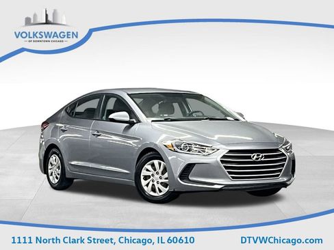 Used 2017 Hyundai Elantra SE image 1
