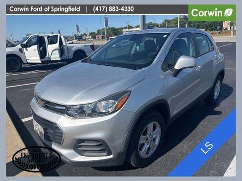 Used 2018 Chevrolet Trax LS AWD/4WD image 1