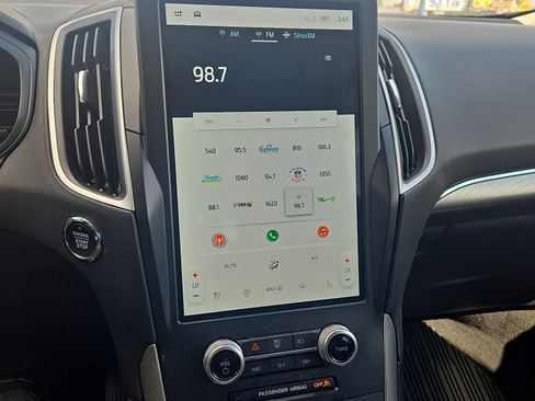 Certified 2022 Ford Edge SEL w/ Convenience Package image 16