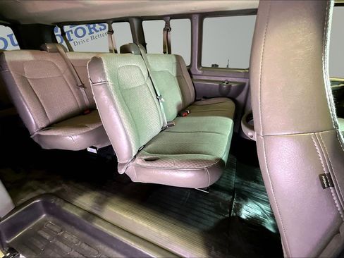 Used 2023 Chevrolet Express 3500 LS RWD image 23