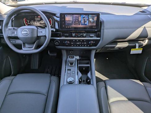 New 2026 Nissan Pathfinder SL AWD/4WD image 15
