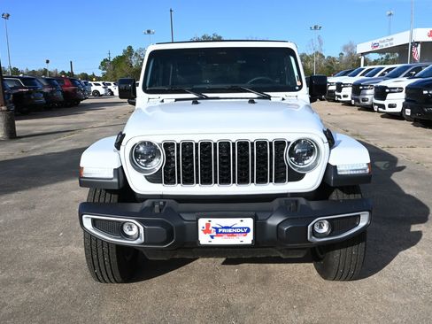 New 2025 Jeep Wrangler Sahara image 6