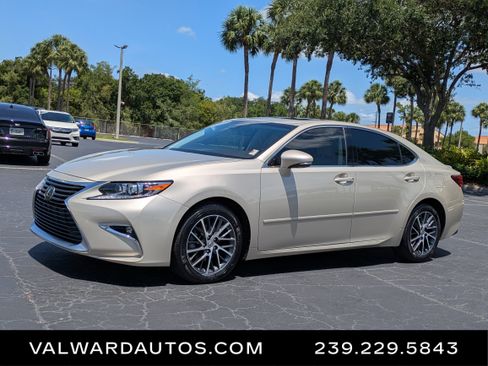 Used 2017 Lexus ES 350 w/ Luxury Package FWD image 2