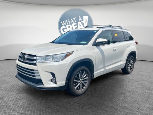 Used 2017 Toyota Highlander XLE FWD image 8