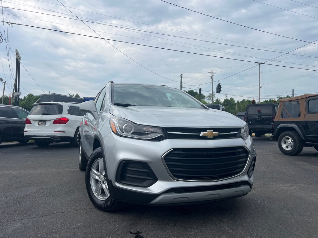 Used 2018 Chevrolet Trax LT w/ LT Convenience Package AWD/4WD image 12