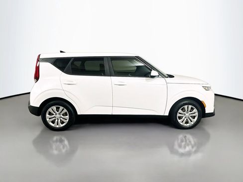 Used 2020 Kia Soul LX image 4