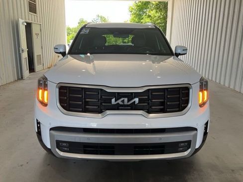 Used 2024 Kia Telluride SX w/ Towing Package FWD image 28