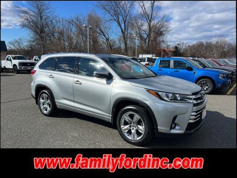 Used 2018 Toyota Highlander Limited image 1