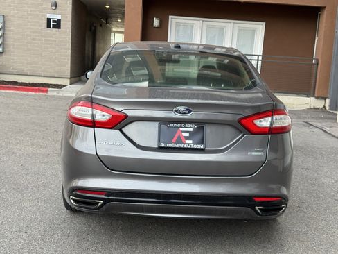 Used 2014 Ford Fusion SE w/ Equipment Group 202A image 4