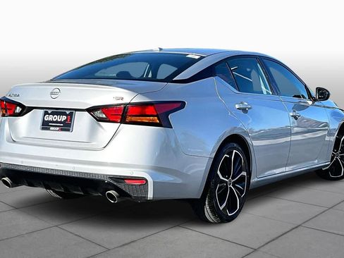 Used 2024 Nissan Altima 2.5 SR image 12